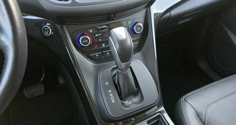 Ford Kuga cena 53700 przebieg: 107000, rok produkcji 2017 z Szczecinek małe 277